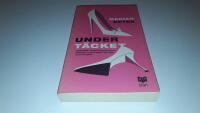 Under t&auml;cket : om skor, hur man bor och plantor som gror, filmavtal, k&auml;rleksval, om fester och