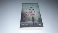 Vad hj&auml;rtat aldrig gl&ouml;mmer