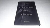 Kl&auml;desplagg mot kvinnor