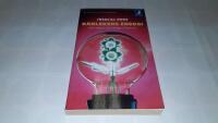 K&auml;rlekens energi : om mogna och omogna relationer