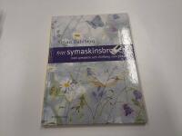 Fritt symaskinsbroderi : Med symaskin och chiffong som pensel