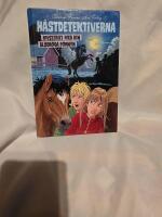 Mysteriet med den blodr&ouml;da ponnyn