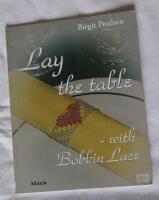Lay the table - with bobbin lace