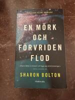 En m&ouml;rk och f&ouml;rvriden flod