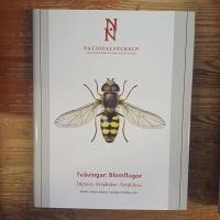 Tv&aring;vingar : blomflugor. Diptera : syrphidae: syrphinae