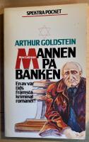 Mannen p&aring; b&auml;nken