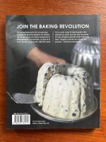 The baking revolution - [vegan cakes, gluten free cookies, raw treats]