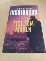 Tyst som muren