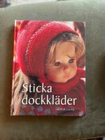Sticka dockkl&auml;der