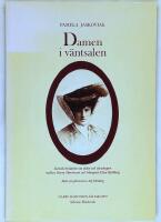 Damen i v&auml;ntsalen : scenisk ber&auml;ttelse om m&ouml;tet och v&auml;nskapen mellan Harry Martinson och Margaret Kjellberg