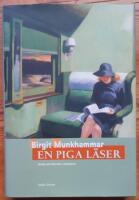En piga l&auml;ser : kritik och litter&auml;ra reflexioner