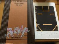 Czeslaw Milosz Samlade dikter. Bibliofilupplaga i 325 ex varav detta  nr 3. Med originaltr&auml;snitt av Tommy  &Ouml;stmar och Milosz namnteckning  p&aring; titelblad