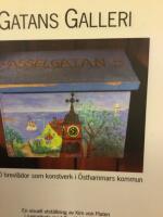 Gatans galleri. 560 brevl&aring;dor som konstverk i &Ouml;sthammars kommun. En visuell utst&auml;llning av Kim von Platen i samarbete med Brevl&aring;dans v&auml;nner.