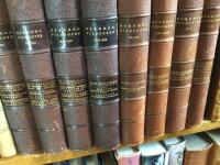 Ber&ouml;mda filosofer. 8 bd. (Saknas 2 bd. XXlV-XXVl samt XXVll -XXX ) Band l-lll: Schopenhauer: Om d&ouml;den och de od&ouml;dliga;Leopardi:Valda skrifter; Seneca: Om livets korthet. Band lV-V.  Fichte: Vetenskapsl&auml;ran; Schopenhauer: V&auml;rldsreflexer. Band Vl-Vlll: Elmersson: Naturen och m&auml;nniskan, Samfundsliv och Ensamhet; Nietzsche: Till Moralens genealogi. Band lX-Xll: Descates: Om metoden att r&auml;tt bruka sitt f&ouml;rst&aring;nd;Hegel: F&ouml;rnuftet i Historien; Cicero: En v&auml;ns tankar. En &aring;ldrigs tankar.Band Xlll-XVl. James: Dolda krafter. Rousseau: Kulturen och m&auml;nniskan; Kant: Sedernas metafysik. Kierkegaard: Fruktan och b&auml;van. Band XVll-XlX. Elmersson: Livsv&auml;gar.Taine: Konstens filosofi; Voltaire: Filosofiska romaner. Band XX-XXl. Spinoza:Etik. Elmersson: K&auml;rlek. Band XXll-XXlll. M&auml;ste Eckehart: Umdervisnde tal; Schopenhauer: V&auml;rldsreflexer ll 