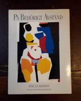 P&aring; beh&ouml;rigt avst&aring;nd: Collage och modellteckningar