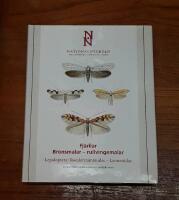 Fj&auml;rilar: Bronsmalar - rullvingemalar. Lepidoptera: Roesslerstammidae - lyoneti