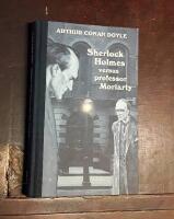Sherlock Holmes versus professor Moriarty
