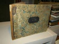 Naturhistorisk atlas f&ouml;r skolan och hemmet uti 623 afbildningar, h&auml;mtade ur de b&auml;sta svenska och utl&auml;ndska k&auml;llor, systematiskt ordnad och uppst&auml;lld af B. F. Olsson. Med ett f&ouml;rord af prof. Carl J. Sundevall