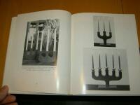 H&aring;llare och stakar f&ouml;r levande ljus