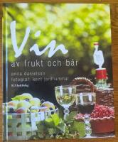 Vin av frukt och b&auml;r