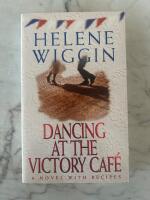Dancing at the Victory caf&eacute; 