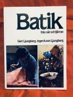 Batik fr&aring;n n&auml;r och fj&auml;rran