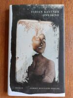 Oneirine : roman i tusen delar