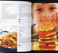 MAT F&Ouml;R STORA OCH SM&Aring; &ndash; 140 recept att laga och &auml;ta tillsammans med familjen