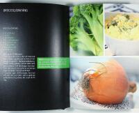 LCHF F&Ouml;R HELA FAMILJEN &ndash; Riktig mat ger n&ouml;jda barn