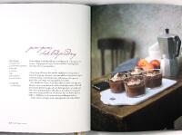 S&Ouml;TT &bull; SWEET &bull; DULCE &ndash; Desserter fr&aring;n n&auml;r och fj&auml;rran