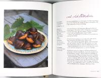 S&Ouml;TT &bull; SWEET &bull; DULCE &ndash; Desserter fr&aring;n n&auml;r och fj&auml;rran