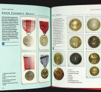 Identifying MILITARY INSIGNIA &ndash; The New Compact Study Guide and Identifier