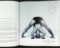 KRAFTEN BAKOM YOGA &ndash; Ashtangayogans &aring;tta delar enligt Sri K. Pattabhi Jois