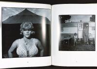 BILDER BAKOM KULISSERNA