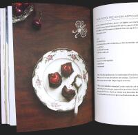 KARINS SYJUNTA &ndash; Broderier, m&ouml;nster och folklore