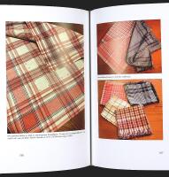 V&Auml;VT OCH BRODERAT UNDER TV&Aring; SEKLER &ndash; Kvinnokraft och kvinnokultur