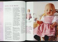 Stora boken om DOCKKL&Auml;DER &ndash; Sy och sticka till Babyborn, Barbie och flickdockan &ndash; Med m&ouml;nsterark