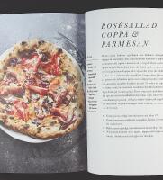 PIZZA NAPOLITANA &ndash; Jakten p&aring; en full&auml;ndad napolitansk pizza i hemmaugn, ombyggd grill och vedugn