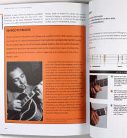 Learn to Play Like the GUITAR GREATS &ndash; The Essential Guide to Chords, Equipment And Techniques
