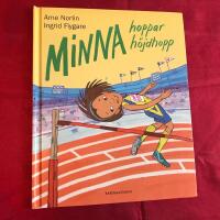 Minna hoppar h&ouml;jdhopp