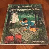 Tom bygger en flotte