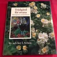 Tr&auml;dg&aring;rd f&ouml;r ovana : Honungsrosor och k&ouml;rsb&auml;rsvin