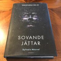 Sovande j&auml;ttar