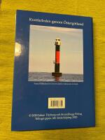 Kustfarleden genom &Ouml;sterg&ouml;tlands sk&auml;rg&aring;rd : fyrar och sj&ouml;m&auml;rken samt omgivande fastland, &ouml;ar och deras historia