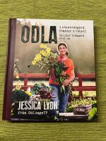 Odla i k&ouml;kstr&auml;dg&aring;rd, f&ouml;nster & rabatt : h&aring;llbar tr&auml;dg&aring;rd &aring;ret om