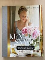 Kungligt snygg. M&auml;ktiga modedrottningar och stils&auml;kra prinsessor