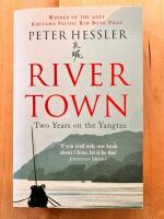 River town: two years in the Yangtze