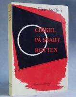 Cirkel p&aring; svart botten