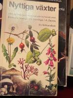 Nyttiga v&auml;xter : &ouml;ver 400 arter med medicinskt och kulinariskt v&auml;rde : en f&auml;lthandbok