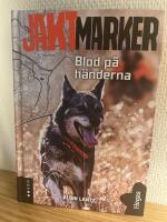 Blod p&aring; h&auml;nderna